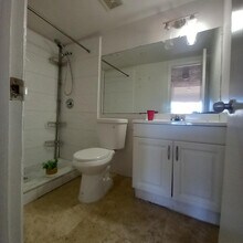 3610 NW 21st St in Lauderdale Lakes, FL - Building Photo - Building Photo