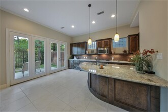 131 Benjis Pl in The Woodlands, TX - Building Photo - Building Photo