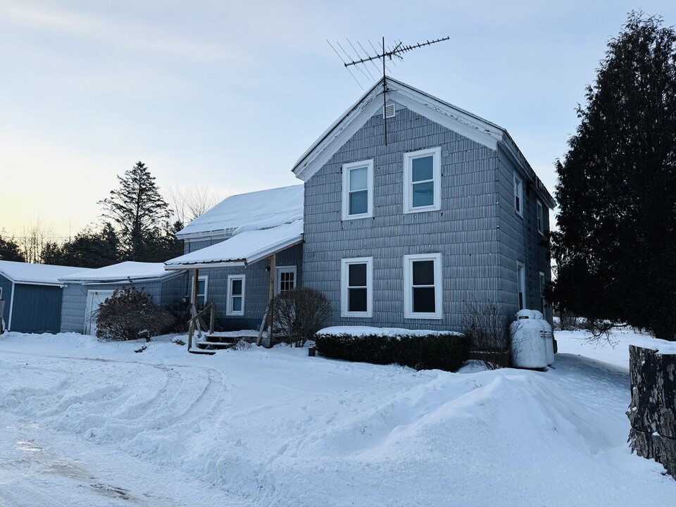 2208 Ames Rd in Cortland, NY - Building Photo