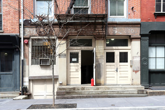 270 Water St in New York, NY - Building Photo - Building Photo