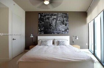 350 S Miami Ave, Unit 2113 in Miami, FL - Building Photo - Building Photo