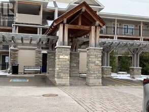 4 Cove Ct in Collingwood, ON - Building Photo - Building Photo