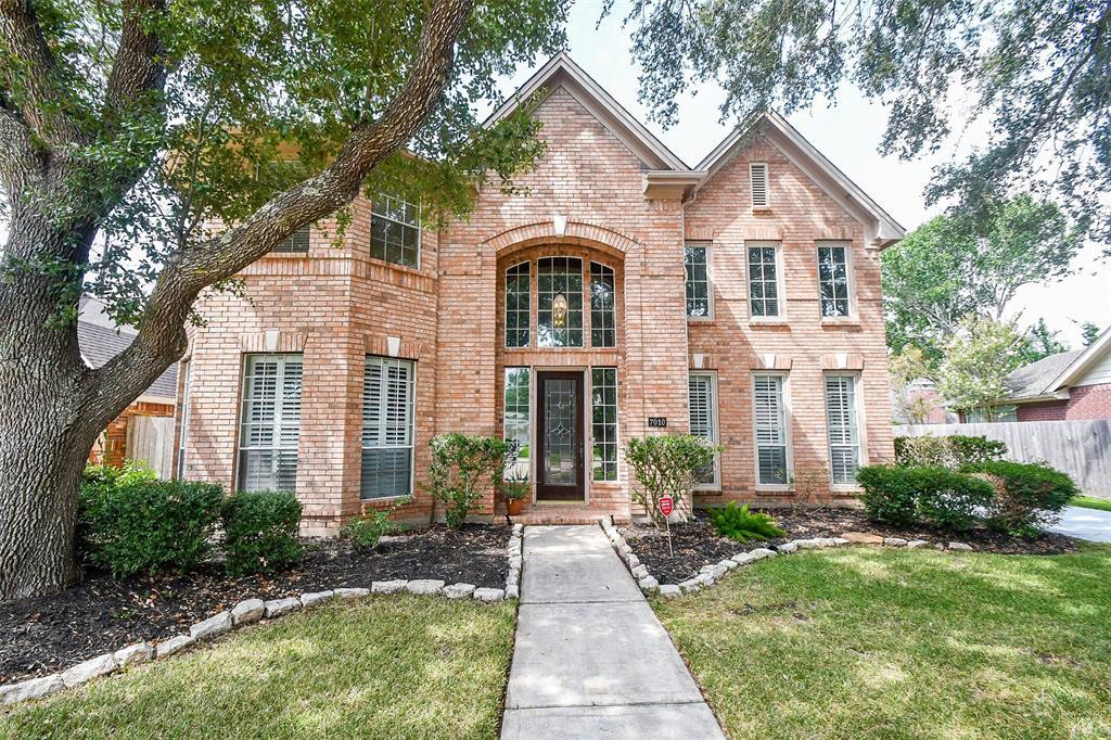 7010 Adobe Oaks Ct in Sugar Land, TX - Building Photo