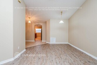 2440 Oak Mill Dr in Kissimmee, FL - Foto de edificio - Building Photo