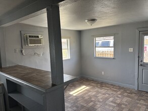 314 Baker, Unit 3 in San Antonio, TX - Building Photo - Building Photo