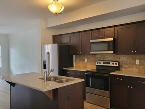 1576 Iris Walk in Jonesboro, GA - Building Photo - Building Photo