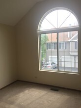 1216 Sandhurst Ln in South Elgin, IL - Building Photo - Building Photo