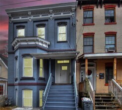 251 Powell Ave in Newburgh, NY - Building Photo - Building Photo