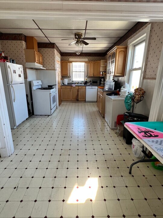 95 Belmont St, Unit 2 in Somerville, MA - Foto de edificio