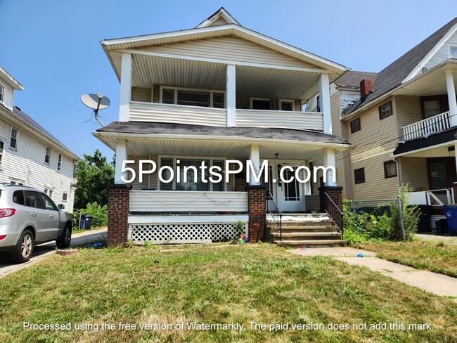 property at 1853 Colonnade Rd