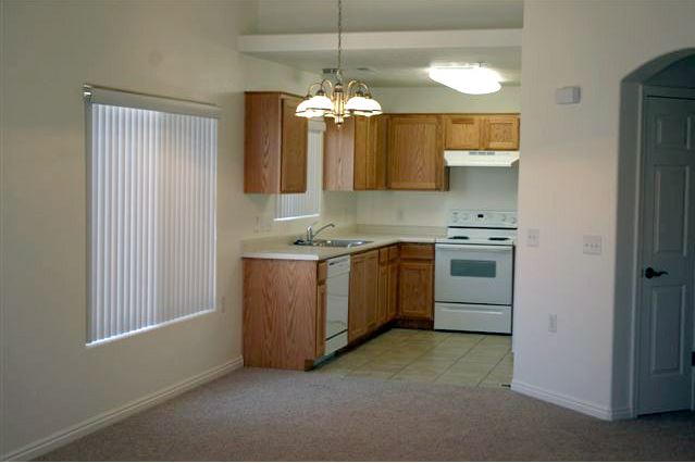 Katherine Heights Townhomes and Villas in Bullhead City, AZ - Building Photo - Building Photo