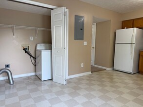 238 E Green St in Versailles, KY - Building Photo - Building Photo