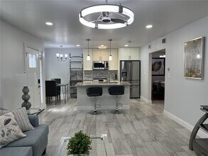 1742 S 8th St in Fernandina Beach, FL - Building Photo - Building Photo