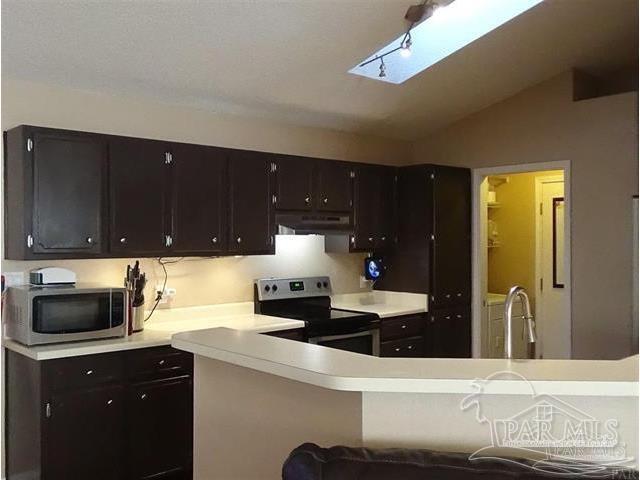 2060 Cambridge Cir in Pensacola, FL - Foto de edificio - Building Photo