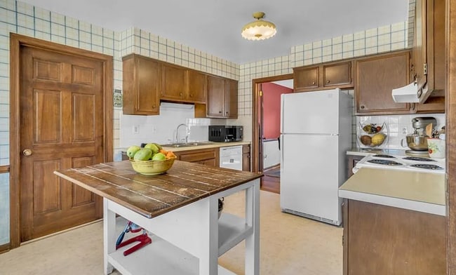 561 Summit Ridge Dr in Chesapeake, VA - Foto de edificio - Building Photo