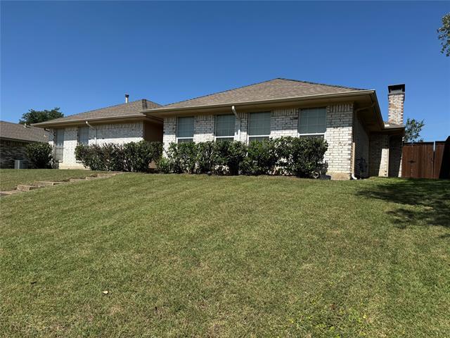 2217 Woodcreek St in Carrollton, TX - Building Photo - Building Photo