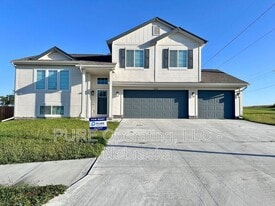 4802 Sheridan Rd in Papillion, NE - Building Photo