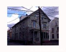 117 Mineral Spring Ave in Pawtucket, RI - Building Photo