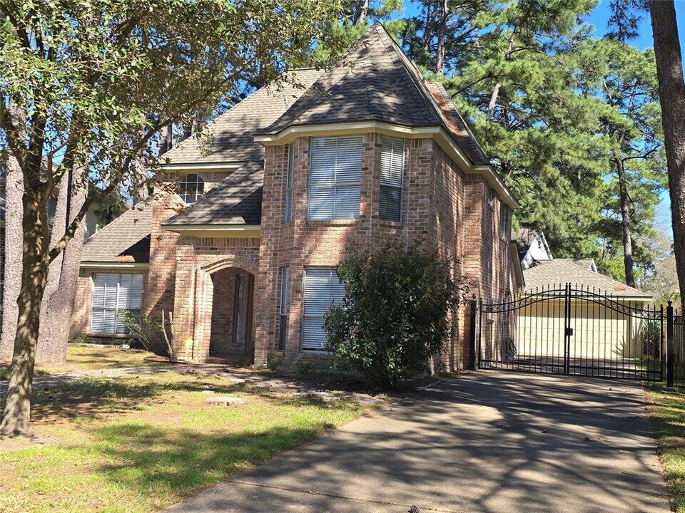 12010 Mill Trail Ln in Houston, TX - Building Photo