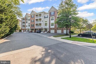 224 Breeders Cup Dr in Cherry Hill Township, NJ - Building Photo - Building Photo