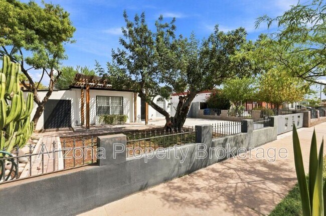 property at 1128 E Almeria Rd