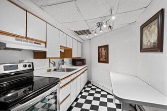 306 Commonwealth Ave, Unit 1 in Boston, MA - Building Photo - Building Photo