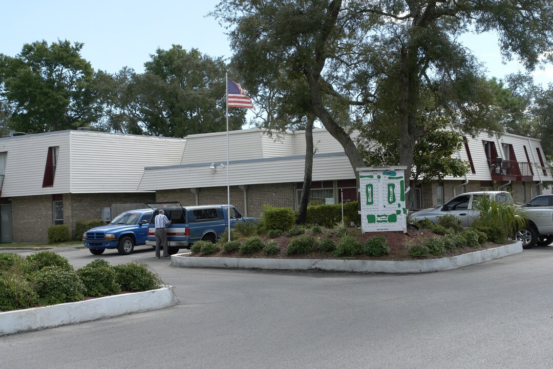 Pier-I in Fort Walton Beach, FL - Building Photo