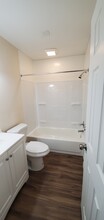 1252 Edward Ln, Unit 1256 Edwards Lane in Zanesville, OH - Foto de edificio - Building Photo