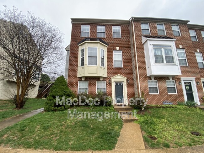 property at 413 Dundee Pl