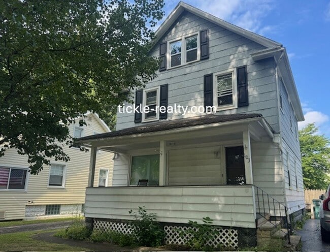 property at 103 Minnesota St