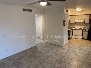 2439 N Fontana Ave in Tucson, AZ - Building Photo - Building Photo