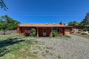 2820 E Granite Gardens Dr in Prescott, AZ - Building Photo