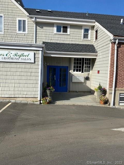 537 Post Rd in Darien, CT - Building Photo