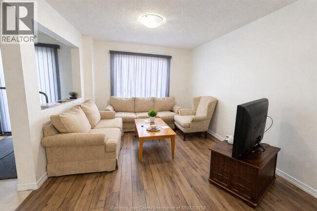 4209 Pioneer Ave in Windsor, ON - Building Photo - Building Photo