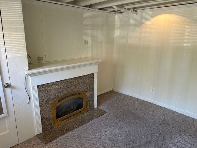 405 California Dr in Burlingame, CA - Building Photo - Building Photo