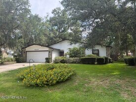 6240 Island Forest Dr in Orange Park, FL - Building Photo