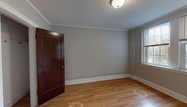 113 College Ave, Unit 2 in Somerville, MA - Foto de edificio - Building Photo