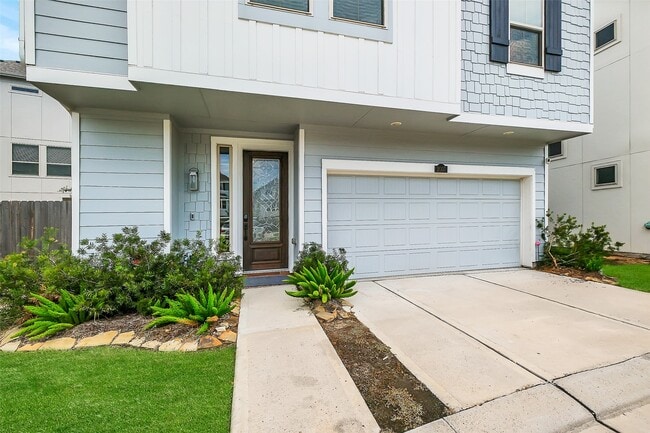 2007 Kirby Landing Dr in Houston, TX - Building Photo - Building Photo