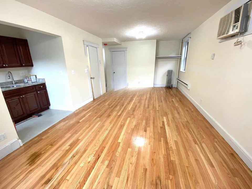 1140 Commonwealth Ave, Unit B1 in Boston, MA - Building Photo