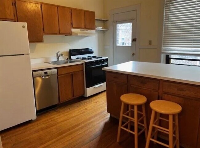 380 Riverway in Boston, MA - Building Photo - Building Photo