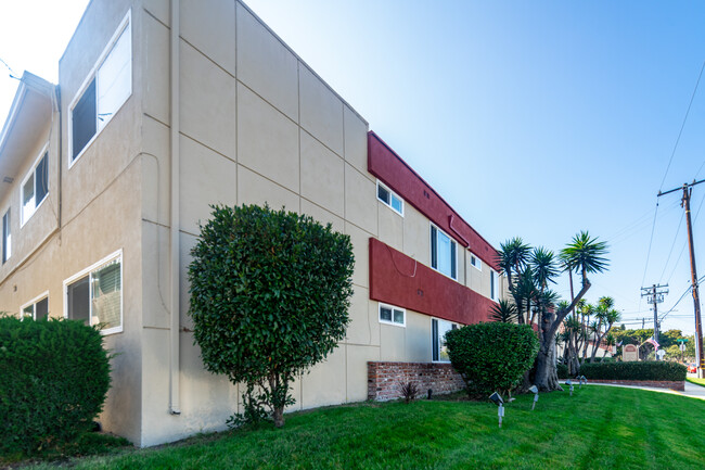 Garnet Arms in Torrance, CA - Foto de edificio - Building Photo