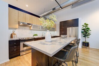 1312 Live Oak St in Houston, TX - Building Photo - Building Photo