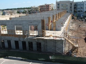 3706-3744 Avalon Park East Blvd in Orlando, FL - Building Photo - Building Photo