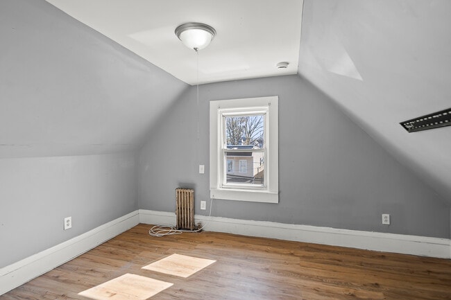 79 Irving St, Unit 2 in Newark, NJ - Building Photo - Building Photo