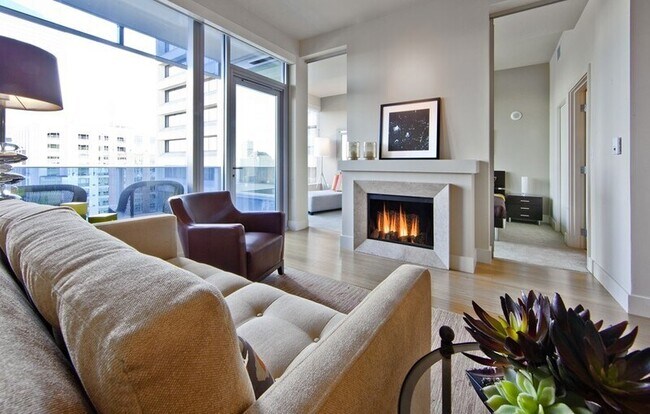 737 Olive Way in Seattle, WA - Building Photo - Building Photo
