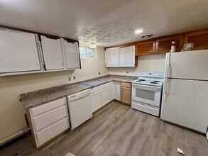 180 Laurel St in Broomfield, CO - Building Photo - Building Photo