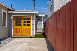 355 N Colorado Pl, Unit Beautiful 2 Bed 1.5 Bath in Long Beach, CA - Building Photo