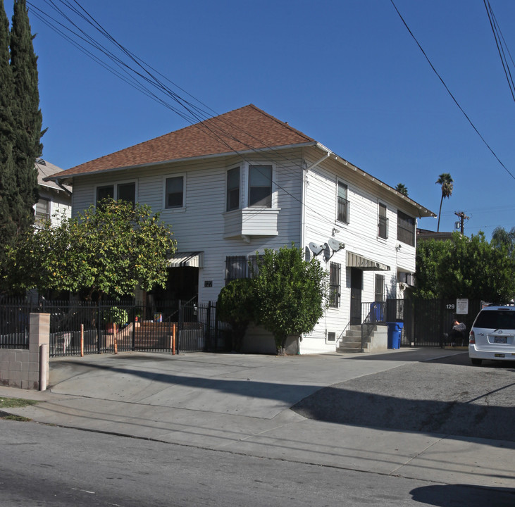 127 S Ave. 52 in Los Angeles, CA - Foto de edificio