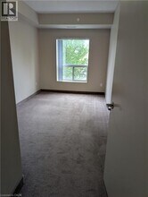 239 Auburn Dr in Waterloo, ON - Building Photo - Building Photo