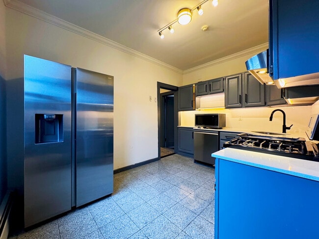 86 Edgewood Ave, Unit 1W in Yonkers, NY - Foto de edificio - Building Photo